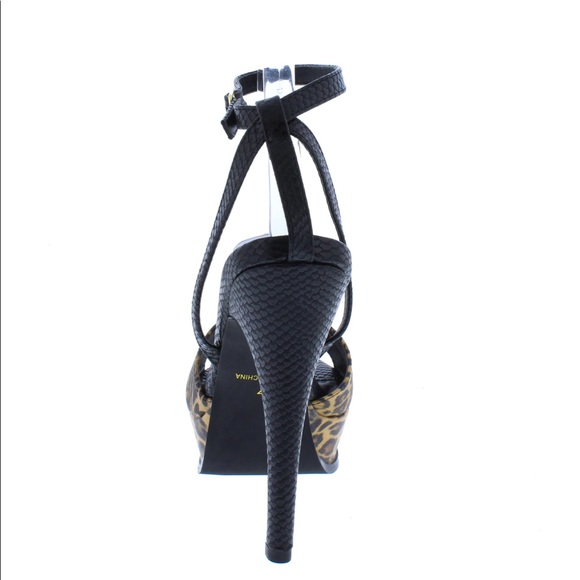 Leopard Stilettos - Picture 2 of 3